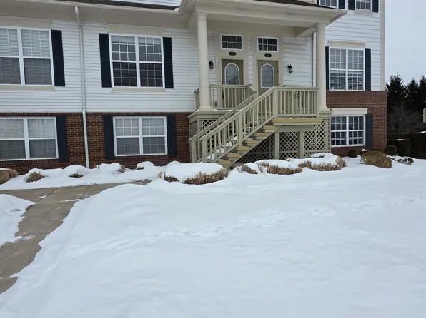 1547 Cass Lake Rd, Keego Harbor, MI 48320