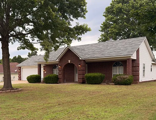 1206 Opal Cir Photo 1