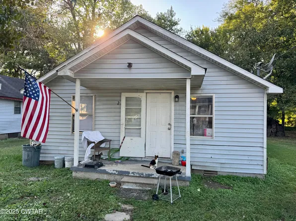 214 Jordan Ave, Dyersburg, TN 38024