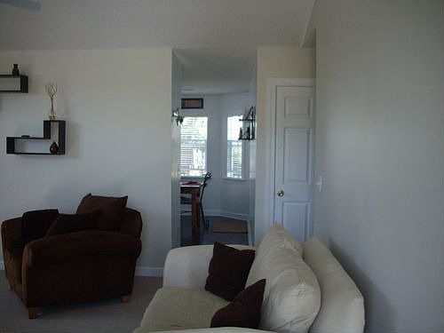 4th image of 448 Channel Dr