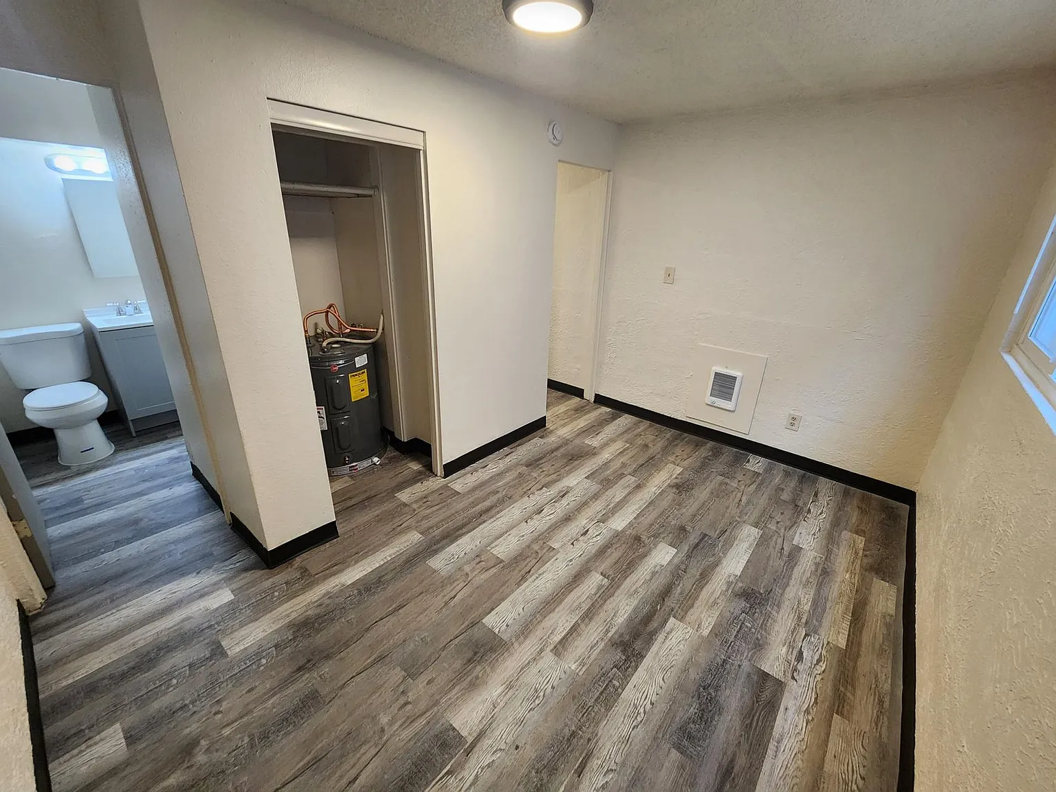 Melrose Court Apartments — Photo 4