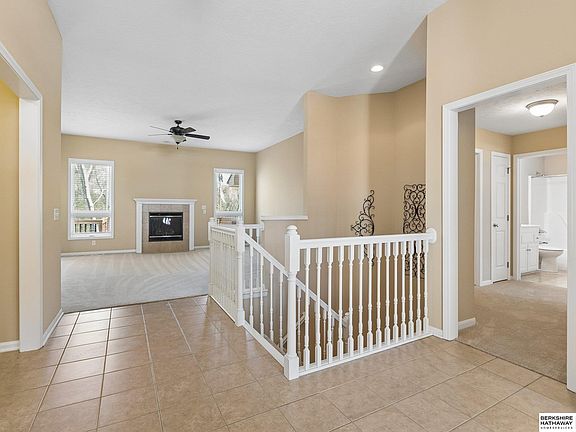 5th image of 19601 Blaine Cir