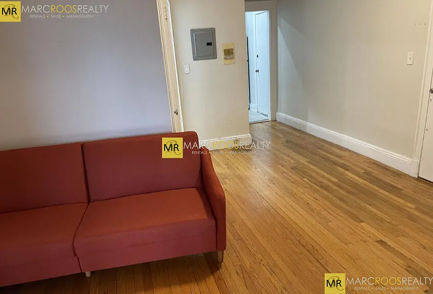 3 bed, 1200 sqft, $4,300 — Photo 4