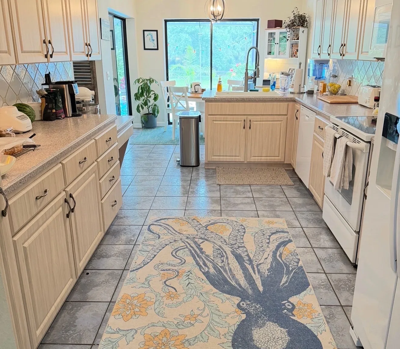 3 bed, 2470 sqft, $4,500 — Photo 3