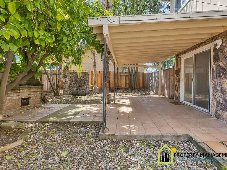 5334 Karbet Way — Photo 5