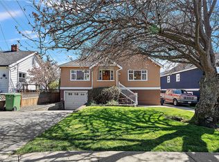 2635 Asquith St, Victoria, BC