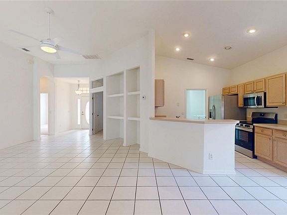 5th image of 855 W Skyview Crossing Dr