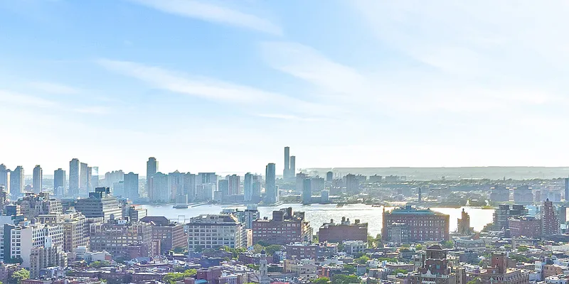 Rented by Compass | media 21