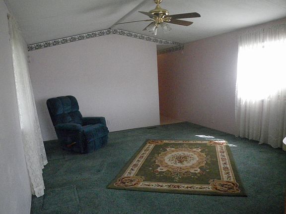 4th image of 300 SW 7th Ave Unit 94