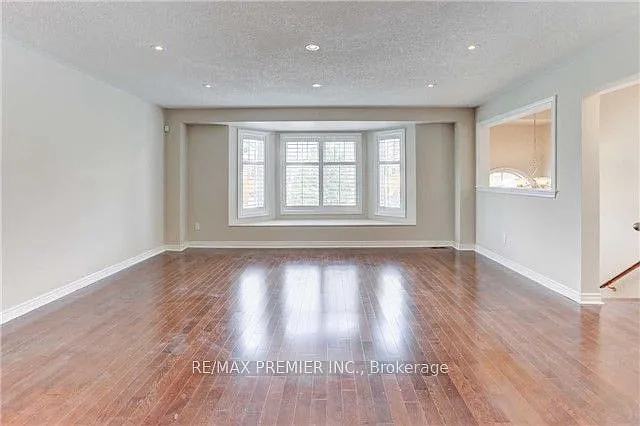 4 bed, $3,700 — Photo 3