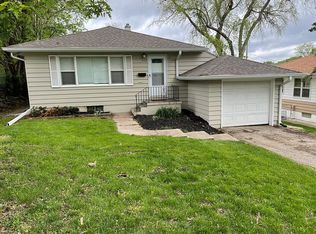 5722 Pratt St, Omaha, NE 68104