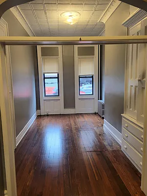 Rented by MCR Realty | media 11