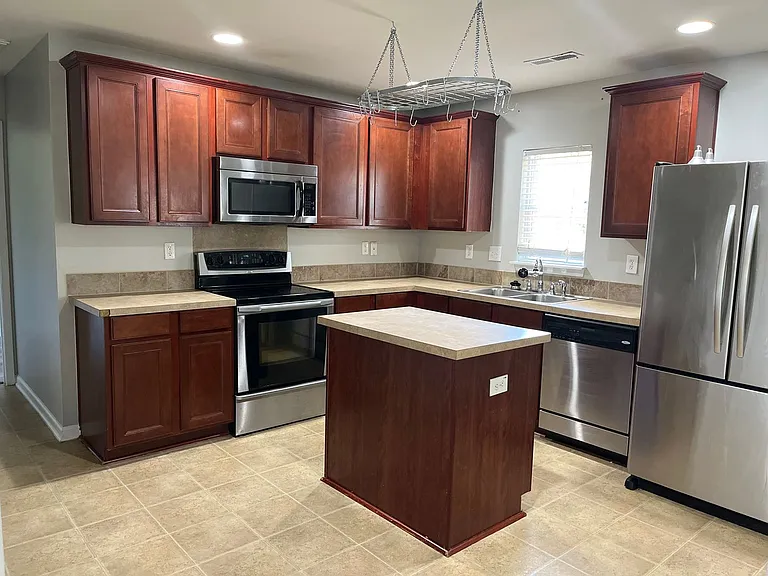 5064 Ballantine Dr — Photo 4