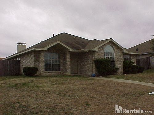 2nd image of 1206 Rosewood Ln