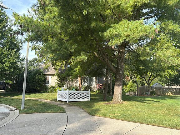 2nd image of 2508 Chapel Hill Rd APT A