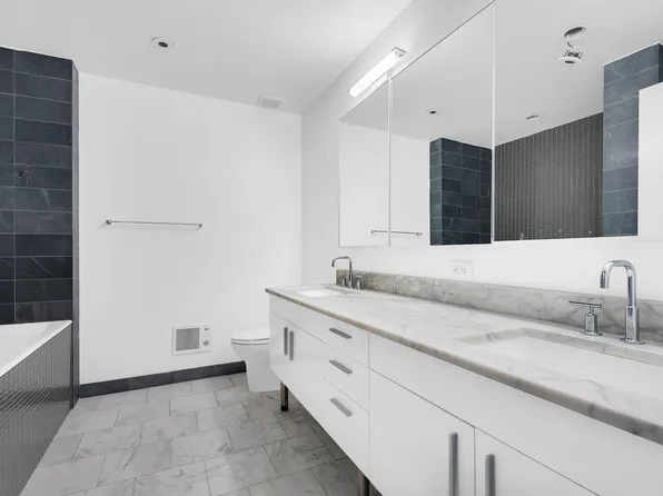 300 East 79th Street image 5 of 5