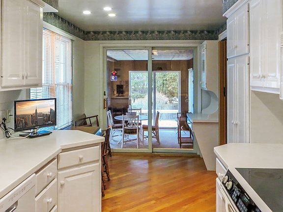 3rd image of 222 San Ron Dr