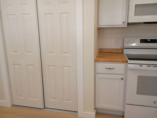 18 Union Street, 18 Union St #C, Windsor, VT 05089