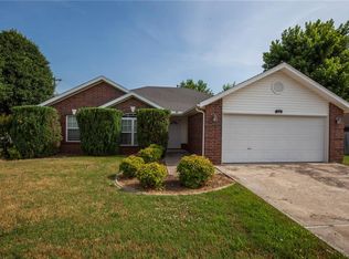 750 Tyler St, Centerton, AR 72719