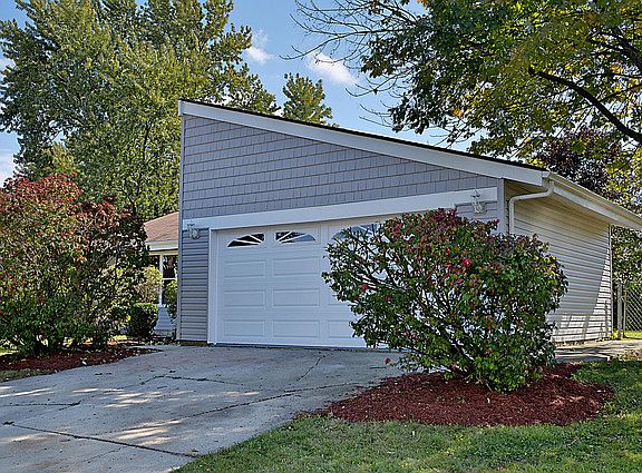 2nd image of 162 Greenway Dr