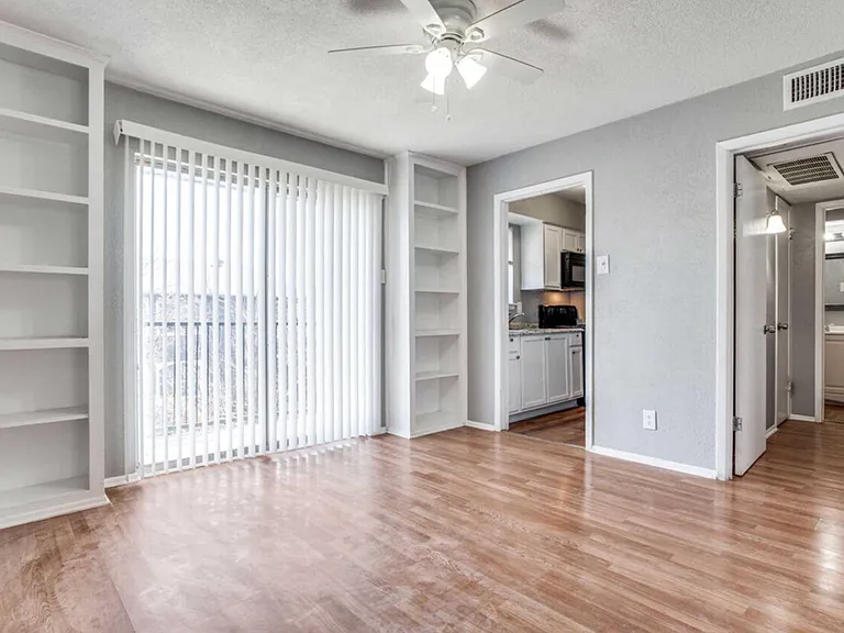 Esperanza Apartments — Photo 9