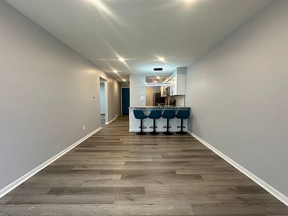 5th image of 314 Oak St #21