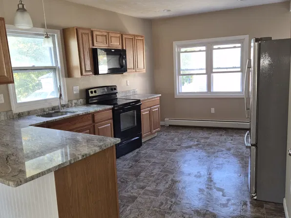 103-105 Saint Paul St #103, North Smithfield, RI 02896