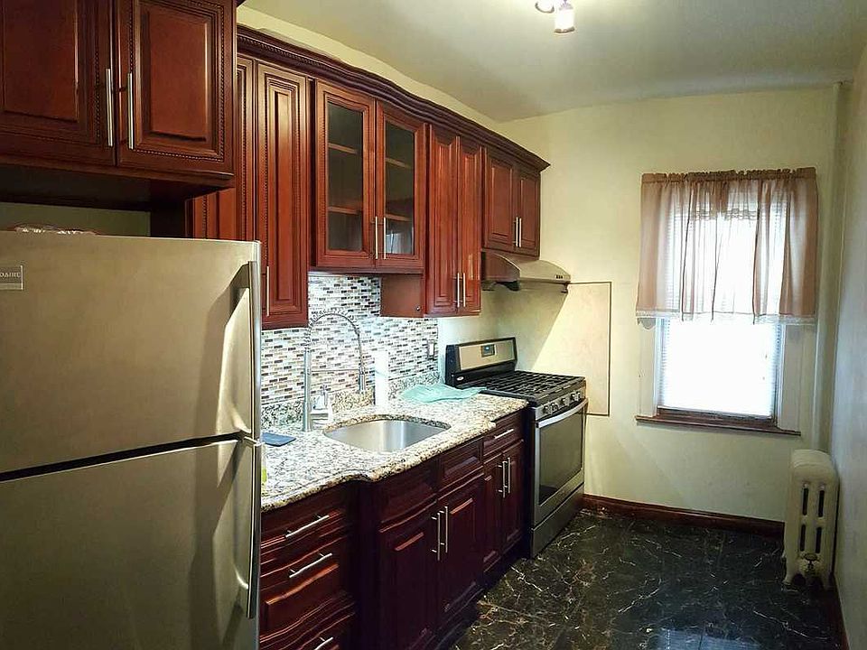 2nd image of 5048 45th St #1F