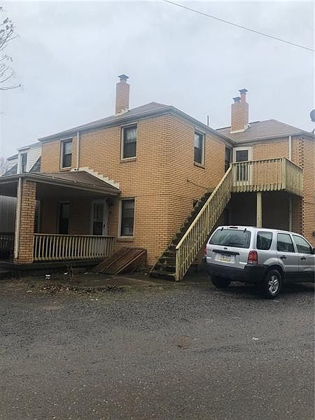2nd image of 412 Gardner St