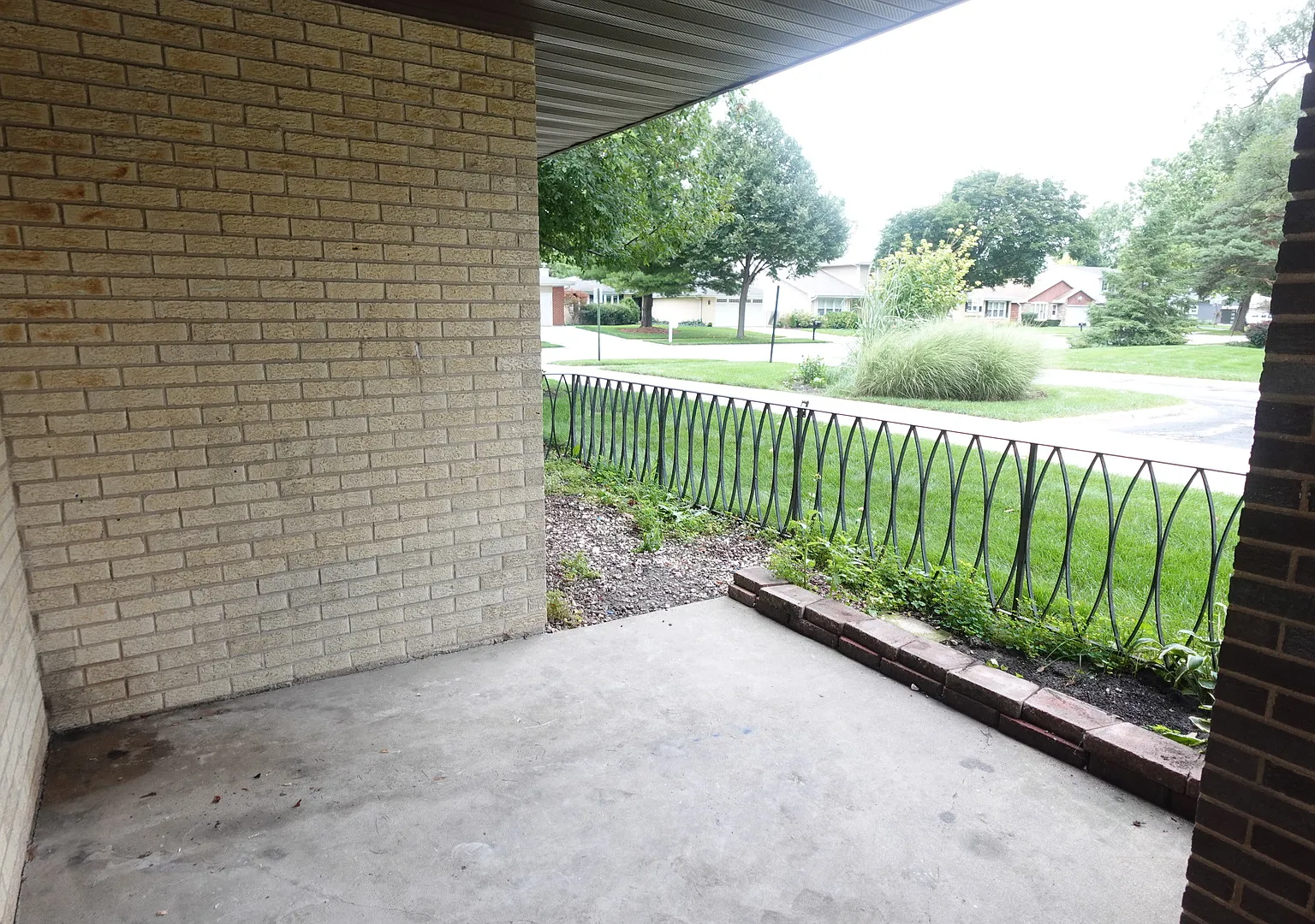 2 bed, 1100 sqft, $1,995 — Photo 2