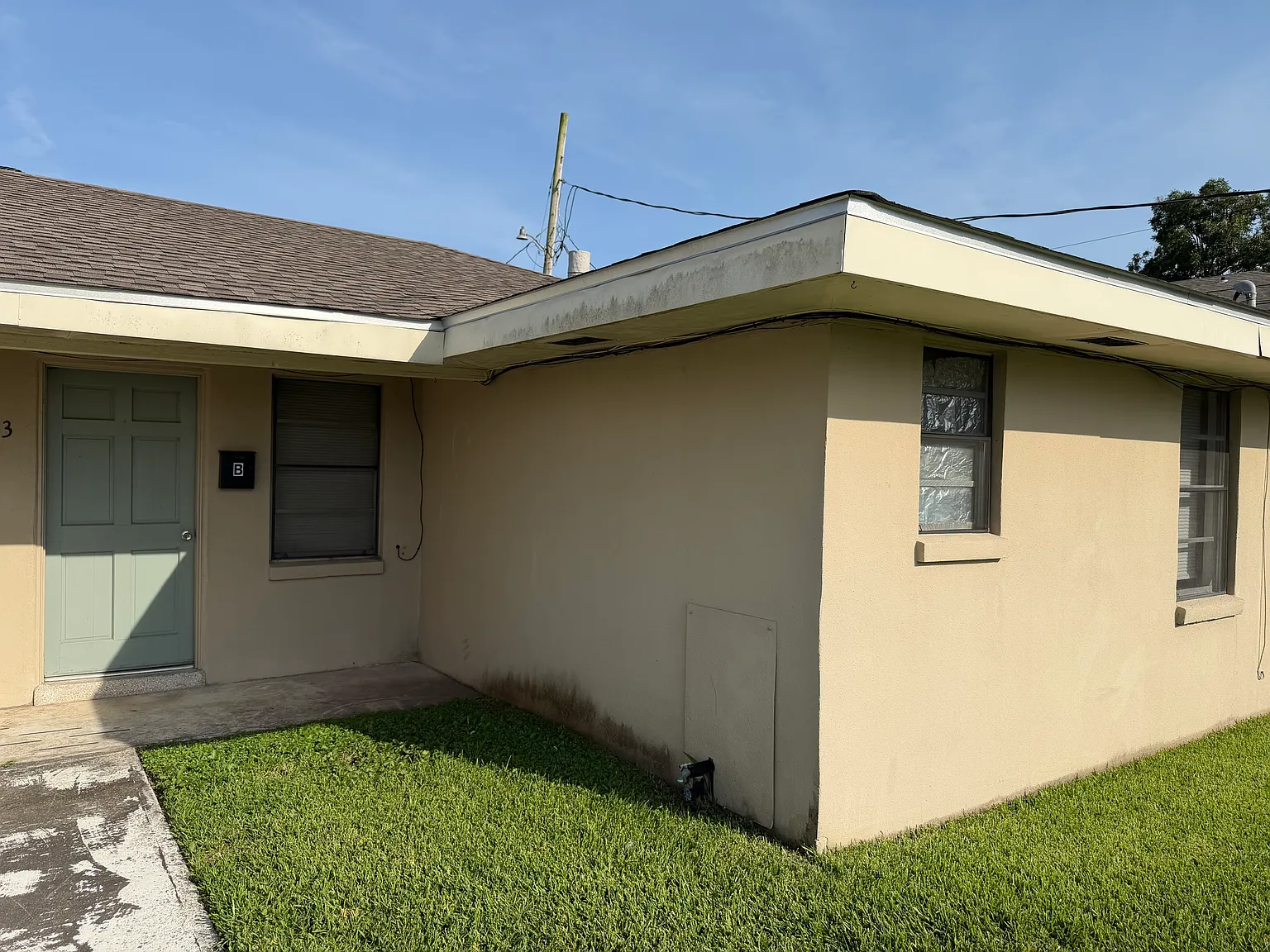 3 bed, 1067 sqft, $1,395 — Photo 2