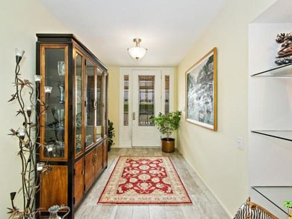 5th image of 2101 S Madrona Dr