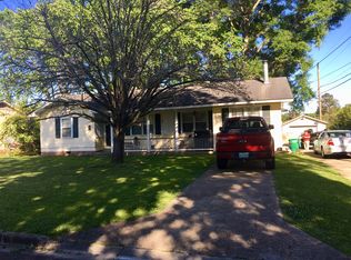 300 Holly Dr, Natchez, MS 39120