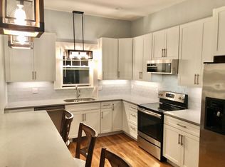 513 Spring St #12R, Newport, RI 02840