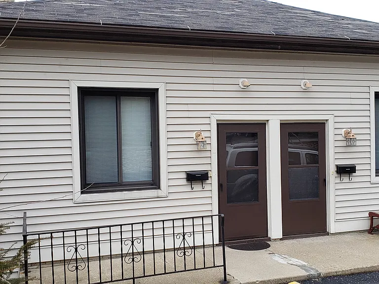 855 Border Ave #201 — Photo 8