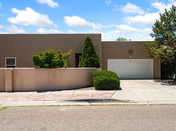428 Phoenix Ave NW, Albuquerque, NM 87107