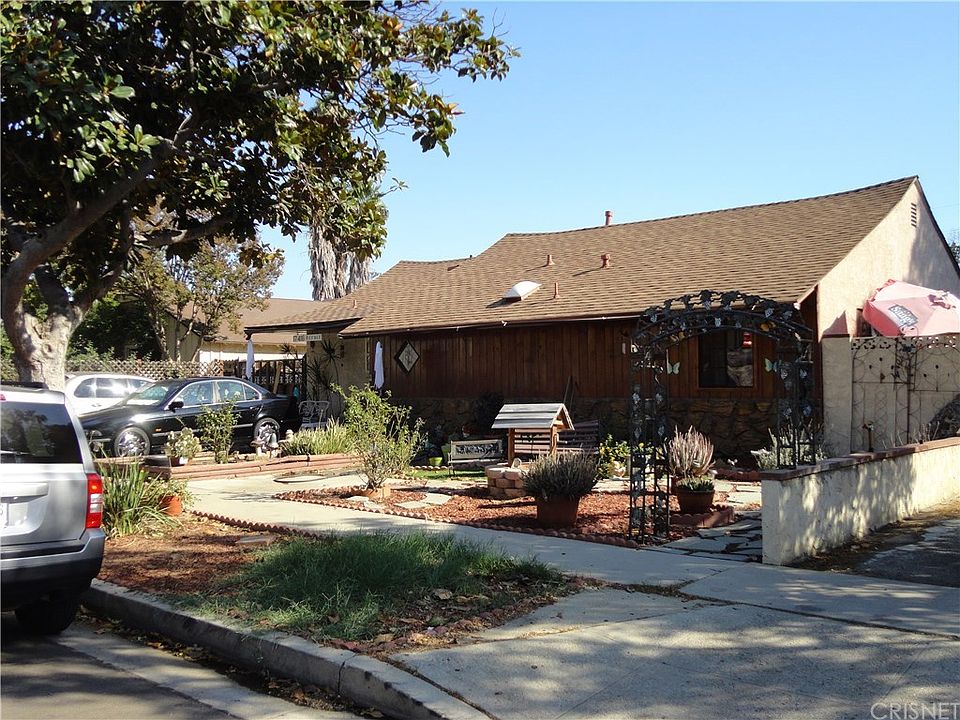 2nd image of 17416 Stagg St