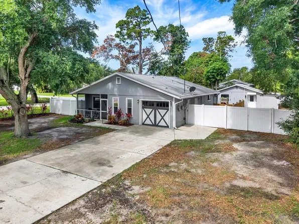 1978 Dix St, Largo, FL 33774