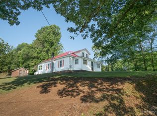 1482 Pickens Hwy, Rosman, NC 28772