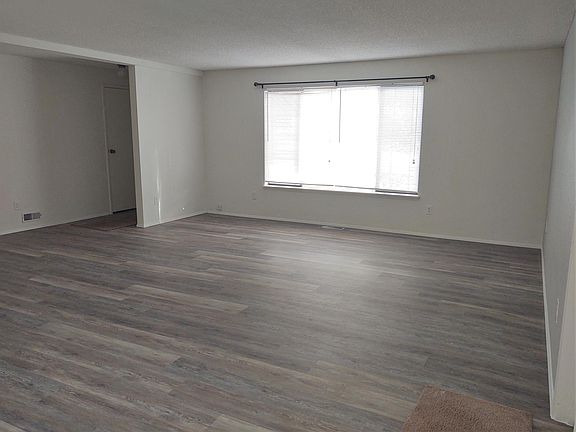4th image of 659 Smith St #659