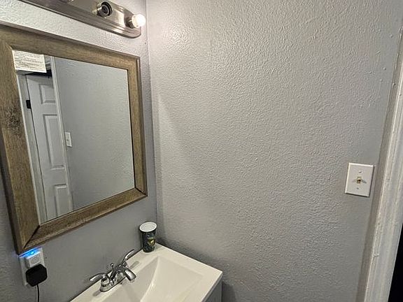 5th image of 4600 Charles St