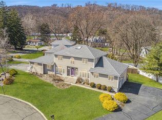 2 Baisley Farm Ct, Stony Pt, NY 10980