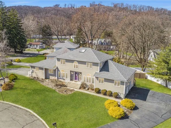 2 Baisley Farm Court, Stony Point, NY 10980