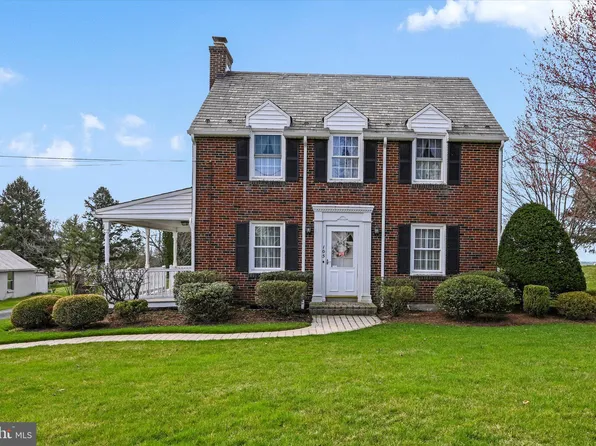 105 Vine St, Terre Hill, PA 17581