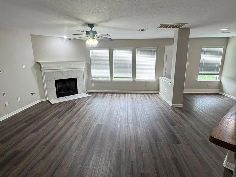 3219 Watercliff Ct — Photo 4