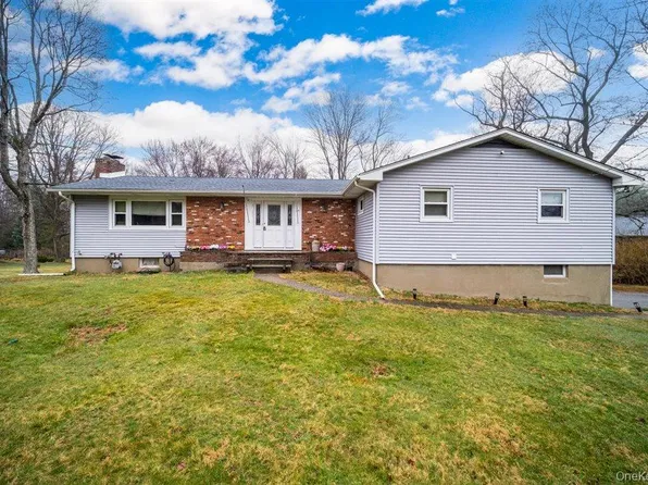 20 Provost Drive, Airmont, NY 10901