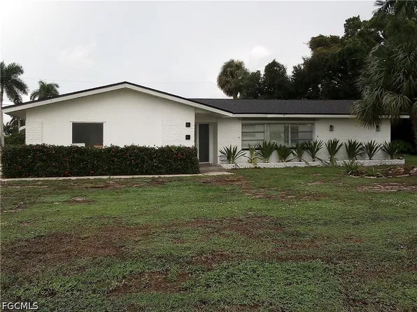 10300 McGregor Blvd, Fort Myers, FL 33919