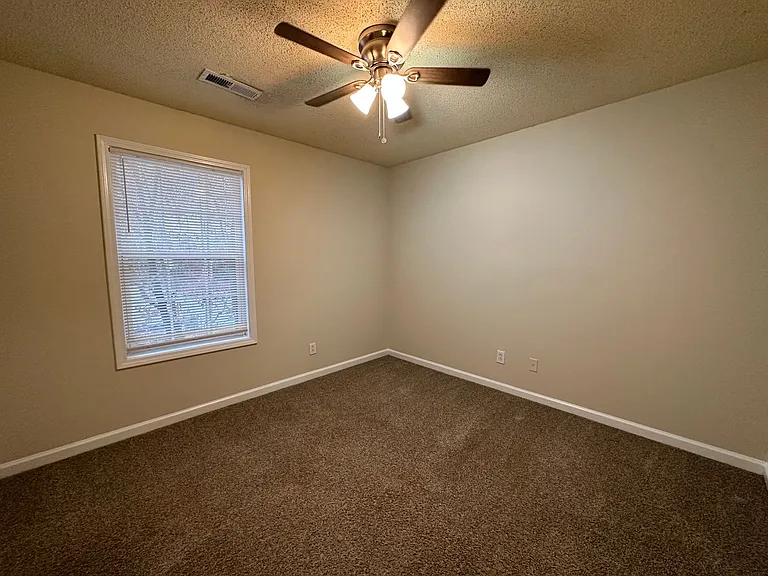 Jockey Drive-3822 — Photo 16