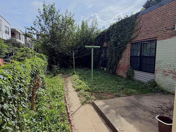 4th image of 347 N Concord St