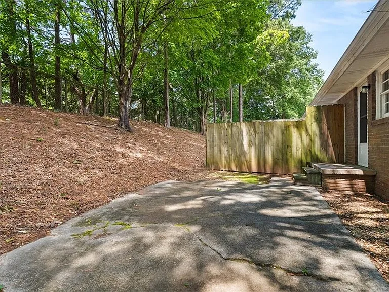 190 Opal Dr — Photo 15